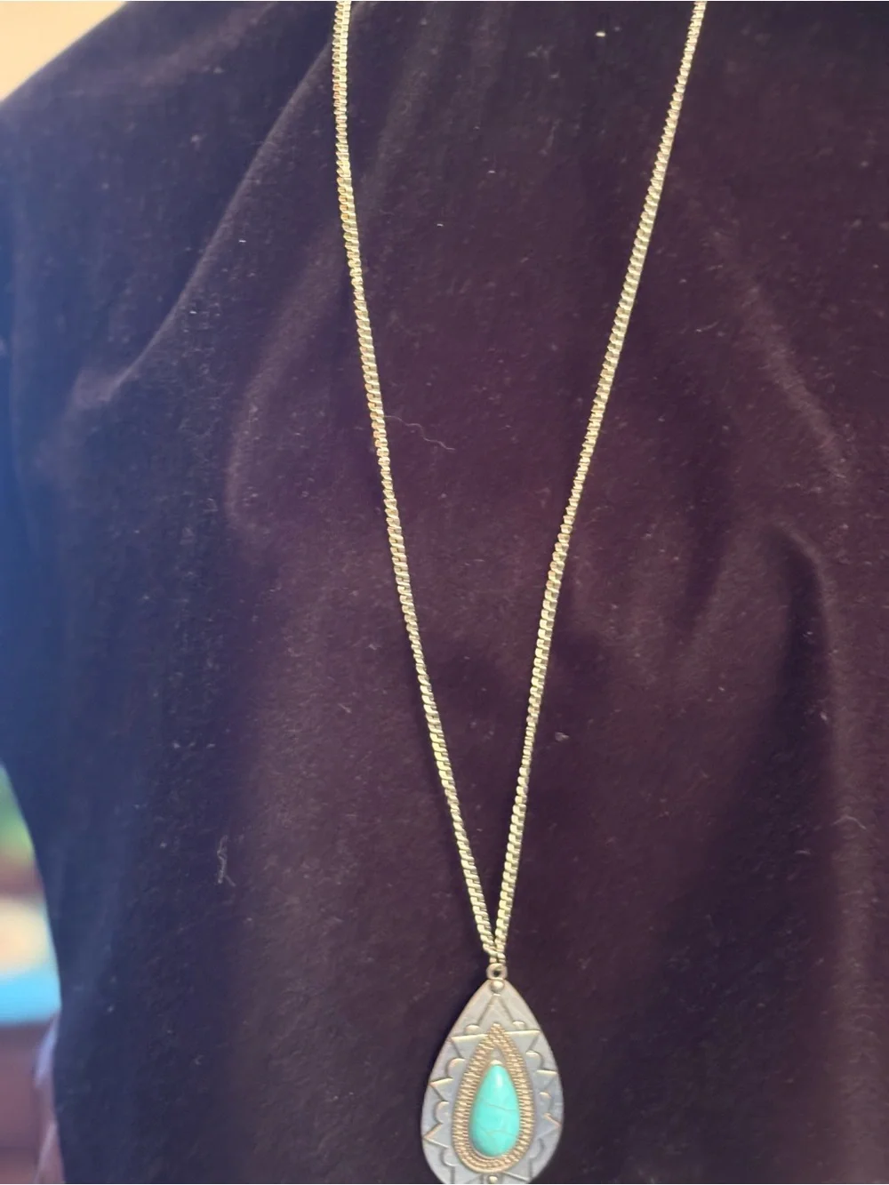 Teardrop Turquoise Pendant Necklace - Silver tone Chain